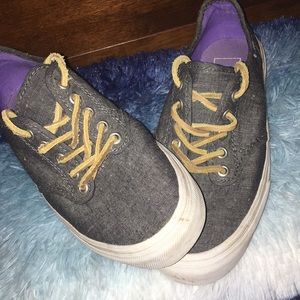 Women’s vans size 7